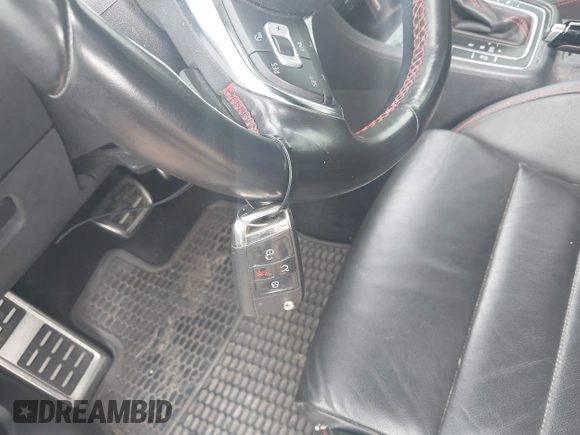 2015 Volkswagen Golf GTI Autobahn w/Performance Pkg with VIN 3VW447AU4FM075027, listed as a IAAI auction lot 41494514 with 103,038 mi miles. Bid and sale history available at carsss.com. Image 11.