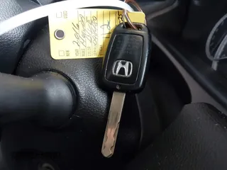 2016 Honda Accord Sedan LX with VIN 1HGCR2F33GA098480, listed as a IAAI auction lot 41708690 with 107,300 mi miles. Bid and sale history available at carsss.com. Image 11.
