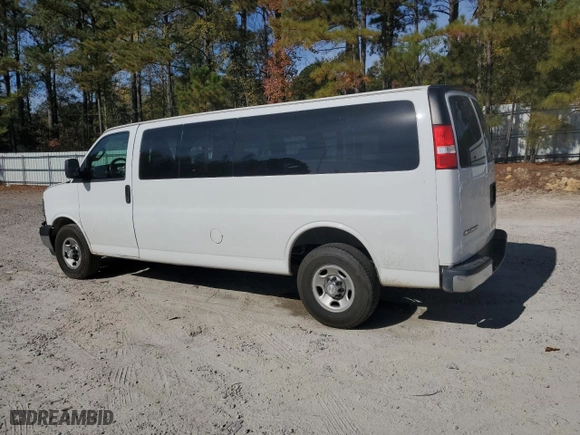 2019 Chevrolet Express Passenger LT with VIN 1GAZGPFG2K1194651, listed as a Copart auction lot 79104414 with 137,683 mi miles and Salvage Title. Bid and sale history available at carsss.com. Image 2.