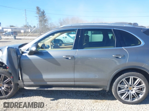2017 Porsche Cayenne S z VIN WP1AB2A27HLA53653, wystawiony jako IAAI lot #41439419 z przebiegiem 100 740 mil mil oraz . Historia ofert i sprzedaży dostępna na DreamBid. Obrazek 14.