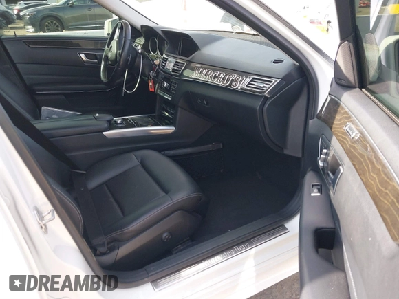 2014 Mercedes-Benz E 350 Sport z VIN WDDHF5KB7EA877606, wystawiony jako IAAI lot #41600100 z przebiegiem 99 682 mil mil oraz . Historia ofert i sprzedaży dostępna na DreamBid. Obrazek 5.