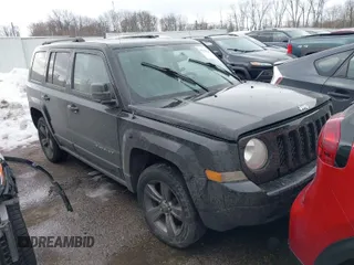 2015 Jeep Patriot High Altitude with VIN 1C4NJRFB0FD272338, listed as a IAAI auction lot 41448363 with 131,170 mi miles and . Bid and sale history available at carsss.com. Image 1.