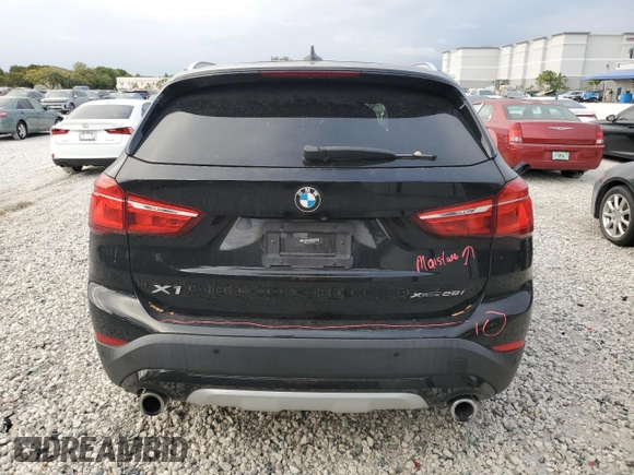 2020 BMW X1 xDrive28i z VIN WBXJG9C00L5P53912, wystawiony jako Copart lot #47926425 z przebiegiem 73 020 mil mil oraz Nie do naprawy • Non repairable. Historia ofert i sprzedaży dostępna na DreamBid. Obrazek 6.