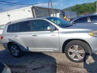 2010 Toyota Highlander Limited with VIN 5TDYK3EH2AS014056, listed as a IAAI auction lot 42639638 with 251,272 mi miles and . Bid and sale history available at DreamBid. Image 13.