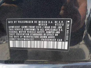 2023 Volkswagen Jetta GLI Autobahn z VIN 3VW2T7BU2PM054137, wystawiony jako IAAI lot #42029063 z przebiegiem 17 456 mil mil oraz . Historia ofert i sprzedaży dostępna na DreamBid. Obrazek 9.