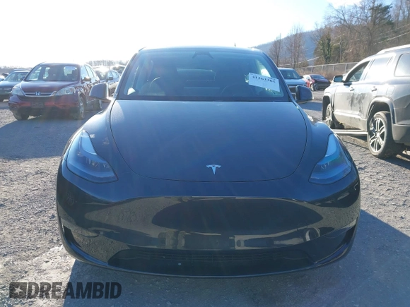 2024 Tesla Model Y Long Range with VIN 7SAYGDEE7RF199673, listed as a IAAI auction lot 41263305 with 3,137 mi miles and . Bid and sale history available at DreamBid. Image 12.