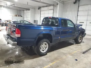 2001 Dodge Dakota Sport with VIN 1B7GG22N41S110070, listed as a Copart auction lot 43901965 with 113,896 mi miles and Salvage Title. Bid and sale history available at carsss.com. Image 3.