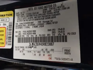 2013 Lincoln MKZ z VIN 3LN6L2G94DR823887, wystawiony jako IAAI lot #42054666 z przebiegiem 101 866 mil mil oraz . Historia ofert i sprzedaży dostępna na DreamBid. Obrazek 9.
