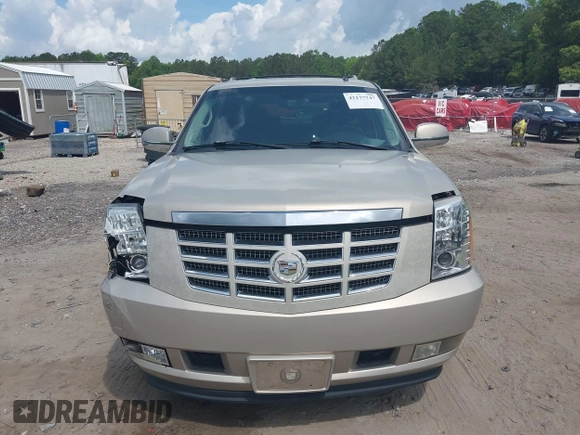 2008 Cadillac Escalade z VIN 1GYEC63868R143876, wystawiony jako IAAI lot #42177747 z przebiegiem 204 770 mil mil oraz . Historia ofert i sprzedaży dostępna na DreamBid. Obrazek 12.