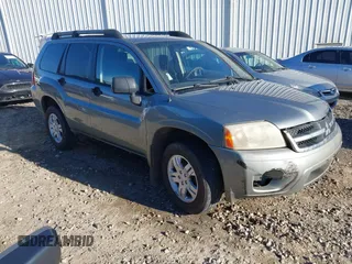 2008 Mitsubishi Endeavor LS with VIN 4A4MN21S98E025632, listed as a IAAI auction lot 41715672 with 213,217 mi miles. Bid and sale history available at carsss.com. Image 1.