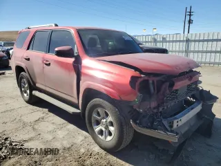 2022 Toyota 4Runner SR5 z VIN JTEMU5JR2N6051225, wystawiony jako Copart lot #47223705 z przebiegiem 69 154 mil mil oraz Szkoda całkowita • Salvage title. Historia ofert i sprzedaży dostępna na DreamBid. Obrazek 4.