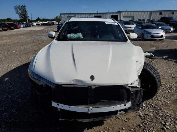 2017 Maserati Levante S with VIN ZN661YUS4HX196060, listed as a Copart auction lot 67406744 with 71,129 mi miles and Salvage title. Bid and sale history available at DreamBid. Image 5.
