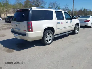 2013 GMC Yukon XL Denali with VIN 1GKS2MEF8DR121386, listed as a IAAI auction lot 42088855 with 174,677 mi miles. Bid and sale history available at carsss.com. Image 4.