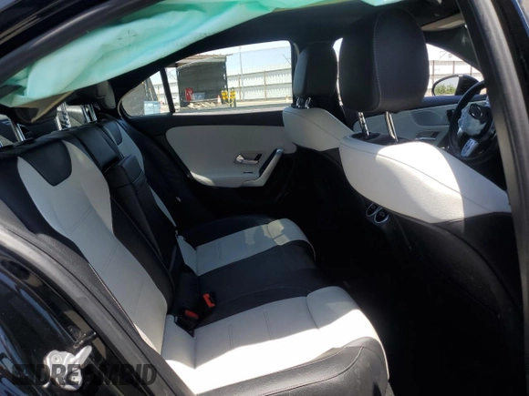 2019 Mercedes-Benz A 220 z VIN WDD3G4EB3KW019870, wystawiony jako Copart lot #59726595 z przebiegiem 73 402 mil mil oraz Szkoda całkowita • Salvage title. Historia ofert i sprzedaży dostępna na DreamBid. Obrazek 10.
