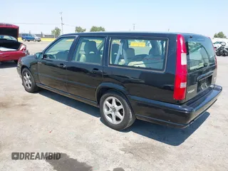 1998 Volvo V70 GLT with VIN YV1LW5676W2400102, listed as a IAAI auction lot 42654549 with 121,159 mi miles and . Bid and sale history available at DreamBid. Image 3.