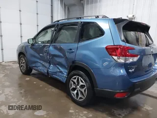 2024 Subaru Forester Premium with VIN JF2SKACC1RH515717, listed as a IAAI auction lot 41454827 with 6,391 mi miles. Bid and sale history available at carsss.com. Image 3.