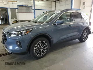 2023 Ford Escape PHEV с VIN 1FMCU0E1XPUA90694, выставлен на аукционе Copart как лот 63382025 с пробегом 9 589 миль миль и Списание • Salvage title. История ставок и продаж доступна на DreamBid. Изображение 1.