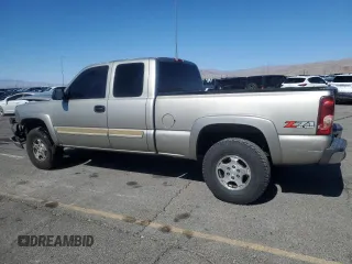 2003 Chevrolet Silverado 1500 with VIN 2GCEK19T531210475, listed as a Copart auction lot 47099315 with 211,504 mi miles and Salvage Title. Bid and sale history available at carsss.com. Image 2.