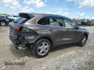 2016 Porsche Cayenne z VIN WP1AA2A22GKA11334, wystawiony jako Copart lot #55961845 z przebiegiem 73 174 mil mil oraz Szkoda całkowita • Salvage title. Historia ofert i sprzedaży dostępna na DreamBid. Obrazek 3.