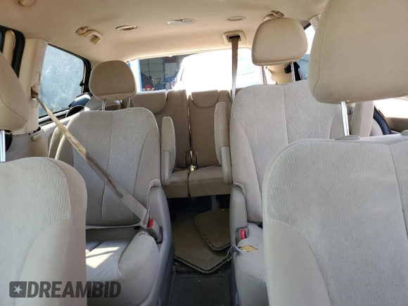 2011 Kia Sedona LX with VIN KNDMG4C71B6393083, listed as a Copart auction lot 63269004 with 136,601 mi miles and Salvage Title. Bid and sale history available at carsss.com. Image 10.