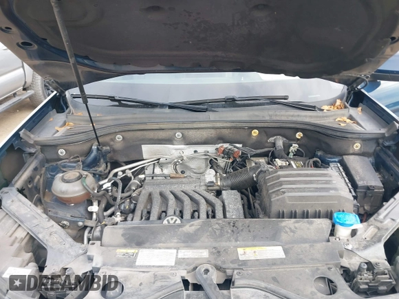 2021 Volkswagen Atlas SE z VIN 1V2JR2CA3MC555490, wystawiony jako IAAI lot #41286240 z przebiegiem 89 435 mil mil oraz . Historia ofert i sprzedaży dostępna na DreamBid. Obrazek 10.
