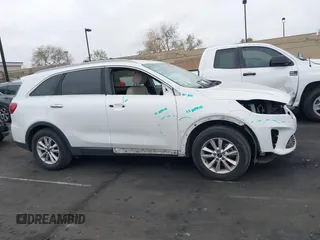 2019 Kia Sorento L with VIN 5XYPG4A3XKG590330, listed as a IAAI auction lot 42060716 with Not Provided miles. Bid and sale history available at carsss.com. Image 14.