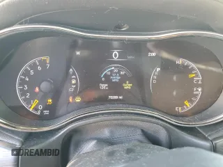 2019 Jeep Grand Cherokee High Altitude with VIN 1C4RJFCG5KC639198, listed as a Copart auction lot 46279795 with 75,359 mi miles and Salvage title. Bid and sale history available at DreamBid. Image 9.