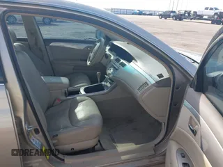2007 Toyota Avalon XL z VIN 4T1BK36B97U233967, wystawiony jako IAAI lot #42501668 z przebiegiem 143 480 mil mil oraz . Historia ofert i sprzedaży dostępna na DreamBid. Obrazek 5.