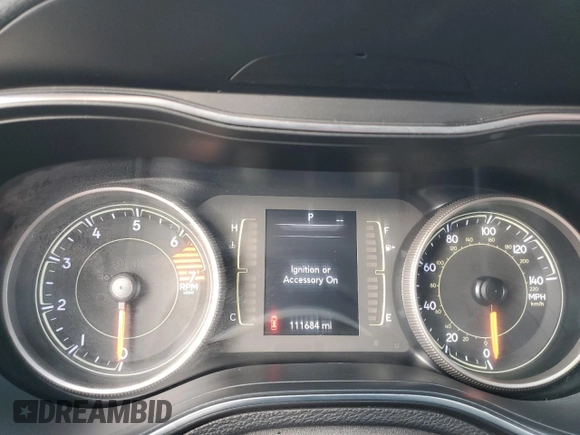 2019 Jeep Cherokee Latitude Plus z VIN 1C4PJLLB4KD324381, wystawiony jako Copart lot #44211445 z przebiegiem 111 684 mil mil oraz Nie do naprawy • Non repairable. Historia ofert i sprzedaży dostępna na DreamBid. Obrazek 9.
