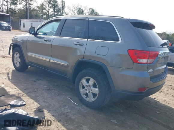 2013 Jeep Grand Cherokee Laredo with VIN 1C4RJEAG0DC616413, listed as a IAAI auction lot 41345278 with 157,875 mi miles. Bid and sale history available at carsss.com. Image 3.