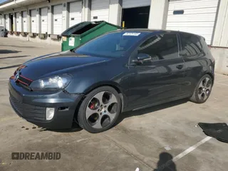 2010 Volkswagen GTI z VIN WVWFV7AJ7AW191278, wystawiony jako Copart lot #52124105 z przebiegiem 168 908 mil mil oraz Szkoda całkowita • Salvage title. Historia ofert i sprzedaży dostępna na DreamBid. Obrazek 1.