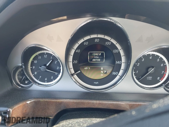 2012 Mercedes-Benz E 350 Luxury with VIN WDDHF8JB7CA601894, listed as a IAAI auction lot 42128317 with 68,735 mi miles and . Bid and sale history available at carsss.com. Image 7.