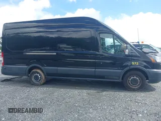 2017 Ford Transit z VIN 1FTYR3XV6HKB38623, wystawiony jako IAAI lot #42238054 z przebiegiem Nie podano mil oraz . Historia ofert i sprzedaży dostępna na DreamBid. Obrazek 13.