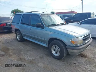 1996 Ford Explorer XL z VIN 1FMDU34X9TZA53905, wystawiony jako IAAI lot #42800488 z przebiegiem 248 315 mil mil oraz . Historia ofert i sprzedaży dostępna na DreamBid. Obrazek 1.