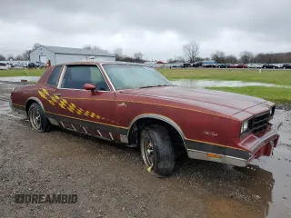 1981 Chevrolet Monte Carlo z VIN 1G1AZ37K7BB423127, wystawiony jako Copart lot #51288275 z przebiegiem 86 962 mil mil oraz Tytuł czysty. Historia ofert i sprzedaży dostępna na DreamBid. Obrazek 4.