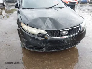 2010 Kia Forte EX z VIN KNAFU4A26A5065796, wystawiony jako IAAI lot #39824465 z przebiegiem 179 857 mil mil oraz . Historia ofert i sprzedaży dostępna na DreamBid. Obrazek 6.