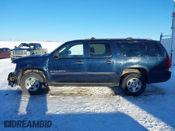 2008 Chevrolet Suburban Commercial with VIN 1GNFK16318J207263, listed as a IAAI auction lot 41246619 with 247,454 mi miles. Bid and sale history available at carsss.com. Image 14.