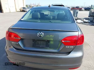 2011 Volkswagen Jetta SE с VIN 3VWDZ7AJ9BM395509, выставлен на аукционе IAAI как лот 41856879 с пробегом 126 169 миль миль и . История ставок и продаж доступна на DreamBid. Изображение 16.