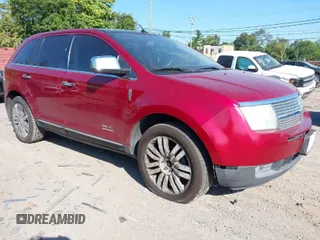 2008 Lincoln MKX with VIN 2LMDU88C28BJ08083, listed as a IAAI auction lot 40249078 with 221,915 mi miles. Bid and sale history available at carsss.com. Image 1.