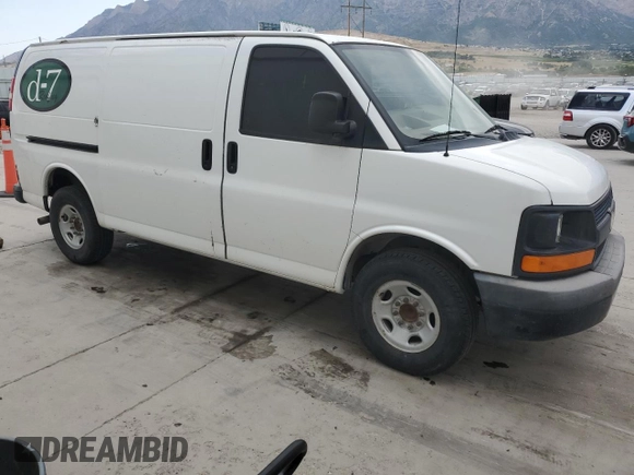 2012 Chevrolet Express Cargo z VIN 1GCWGFCAXC1177408, wystawiony jako Copart lot #64615955 z przebiegiem Nie podano mil oraz Czysty tytuł • Clean title. Historia ofert i sprzedaży dostępna na DreamBid. Obrazek 4.