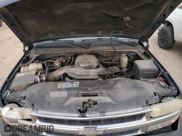 2002 Chevrolet Suburban LT with VIN 1GNEC16Z32J325173, listed as a Copart auction lot 47733995 with 285,589 mi miles and Salvage Title. Bid and sale history available at carsss.com. Image 12.