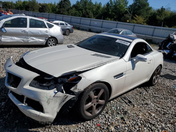 2015 Mercedes-Benz SLK-Class SLK 250 with VIN WDDPK4HA3FF100148, listed as a Copart auction lot 72403834 with 63,887 mi miles and Salvage Title. Bid and sale history available at carsss.com. Image 1.