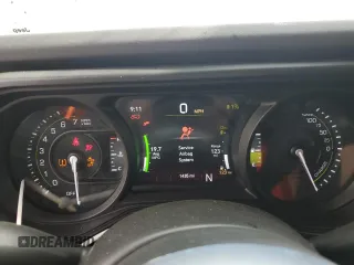 2025 Jeep Wrangler Sahara with VIN 1C4RJXP60SW585413, listed as a Copart auction lot 61955615 with 1,435 mi miles and Clean title. Bid and sale history available at DreamBid. Image 9.