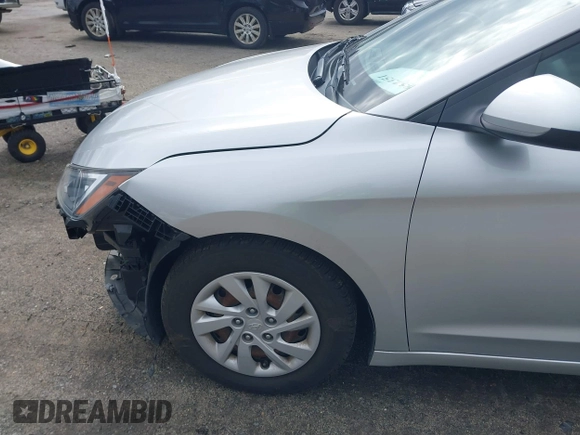 2019 Hyundai Elantra SE with VIN 5NPD74LF6KH416144, listed as a IAAI auction lot 41852351 with 27,882 mi miles and . Bid and sale history available at DreamBid. Image 17.