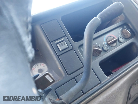 1996 Chevrolet Silverado 1500 with VIN 1GCEC14W1TZ126143, listed as a IAAI auction lot 41440716 with 190,935 mi miles and . Bid and sale history available at DreamBid. Image 11.