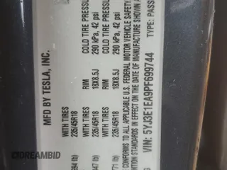 2023 Tesla Model 3 z VIN 5YJ3E1EA9PF699744, wystawiony jako Copart lot #56407215 z przebiegiem 5 201 mil mil oraz Szkoda całkowita • Salvage title. Historia ofert i sprzedaży dostępna na DreamBid. Obrazek 13.