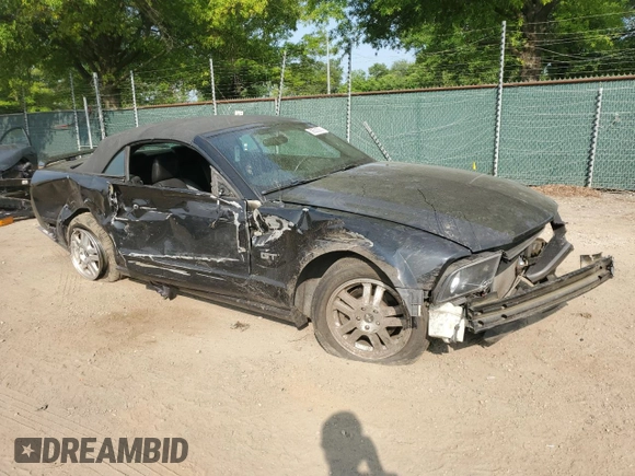 2007 Ford Mustang GT Deluxe with VIN 1ZVHT85H775207390, listed as a Copart auction lot 59553555 with 125,676 mi miles and Salvage title. Bid and sale history available at DreamBid. Image 4.