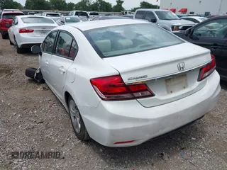 2013 Honda Civic LX z VIN 2HGFB2F52DH599943, wystawiony jako IAAI lot #42124518 z przebiegiem 68 175 mil mil oraz . Historia ofert i sprzedaży dostępna na DreamBid. Obrazek 3.
