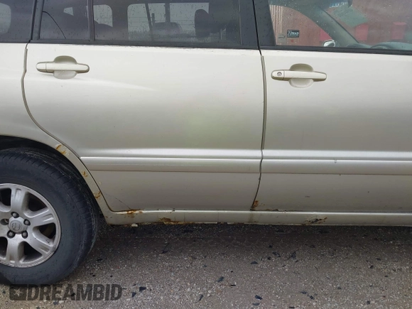 2002 Toyota Highlander z VIN JTEGD21A920030182, wystawiony jako IAAI lot #41944944 z przebiegiem 214 460 mil mil oraz . Historia ofert i sprzedaży dostępna na DreamBid. Obrazek 15.