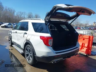 2020 Ford Explorer Platinum with VIN 1FM5K8HC5LGC29133, listed as a IAAI auction lot 41838272 with 41,425 mi miles. Bid and sale history available at carsss.com. Image 3.
